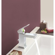 Смеситель для раковины S-размера Grohe Eurocube (2312700E)