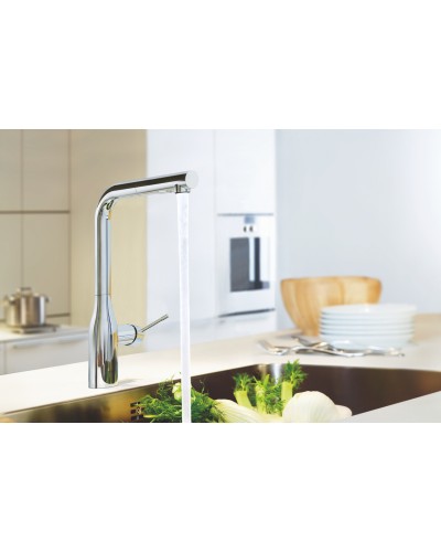 Змішувач для кухні з висувним виливом Grohe Essence New (30270000)