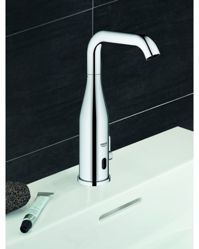 Смеситель для раковины с сенсорным управлением Grohe Essence E (36445000)