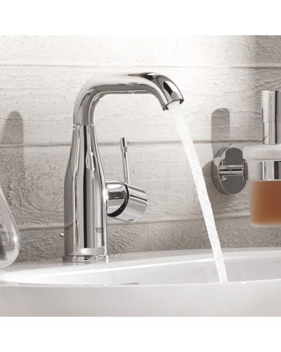 Змішувач для раковини M-розміру Grohe Essence New (23462001)