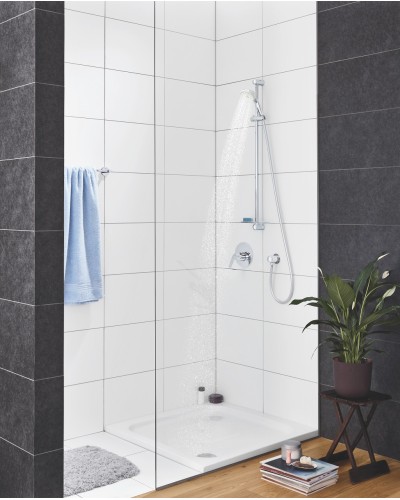 Душовий гарнітур зі штангою. 1 режим струменю Grohe New Tempesta Classic (27924001)