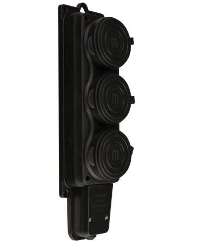Колодка каучуковая 2Р+PE с защитными крышками трехместная 16А IP44