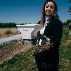 Сеялка ручная садовая. 3л. WHITE LINE. WL-SE102