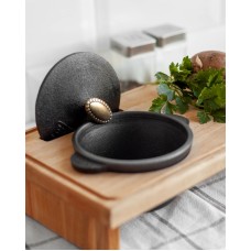 Кастрюля чугунная с подставкой 0,3 л