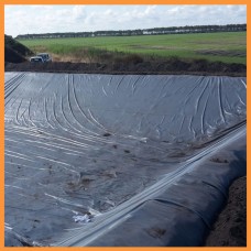 пленка черная 50 плотность строительная 50 мкм 3*100 м для мульчирования в рулонах