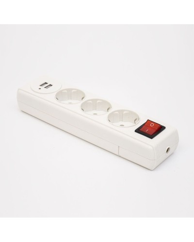 Колодка удлинителя с кнопкой 3 гнезда с ж/к и 2 USB LEE