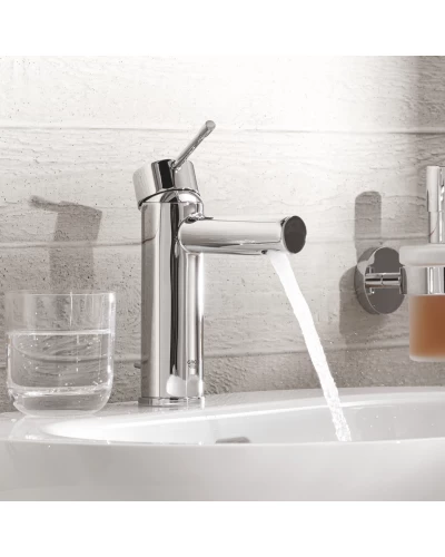 Смеситель для раковины S-размера Grohe Essence New (32898001)