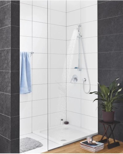 Душевый гарнитур со штангой. 1 режим струи Grohe New Tempesta Classic (27924001)