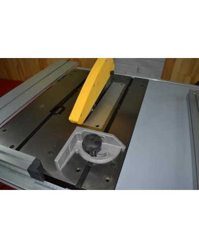 Циркулярна пила Holzmann TS 250