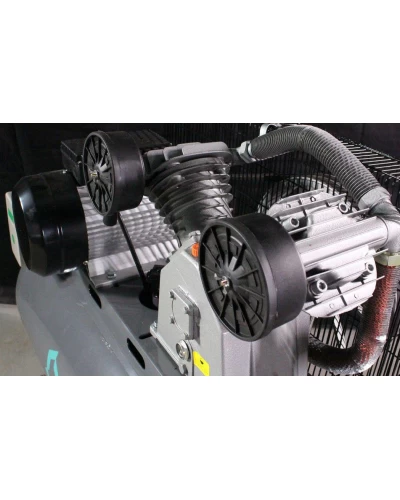 Поршневий компресор MAST VA90/200L 400
